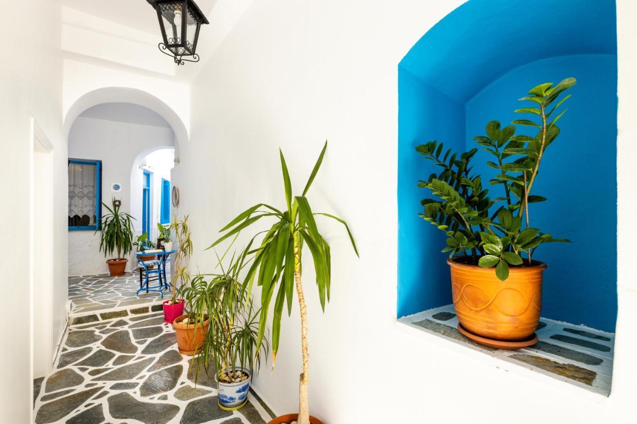 Hotel Dina Páros Exteriör bild